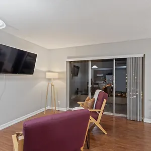 value-downtown-memphis-apartment-w-gourmet-kitchen.memphishotelsnow.com/